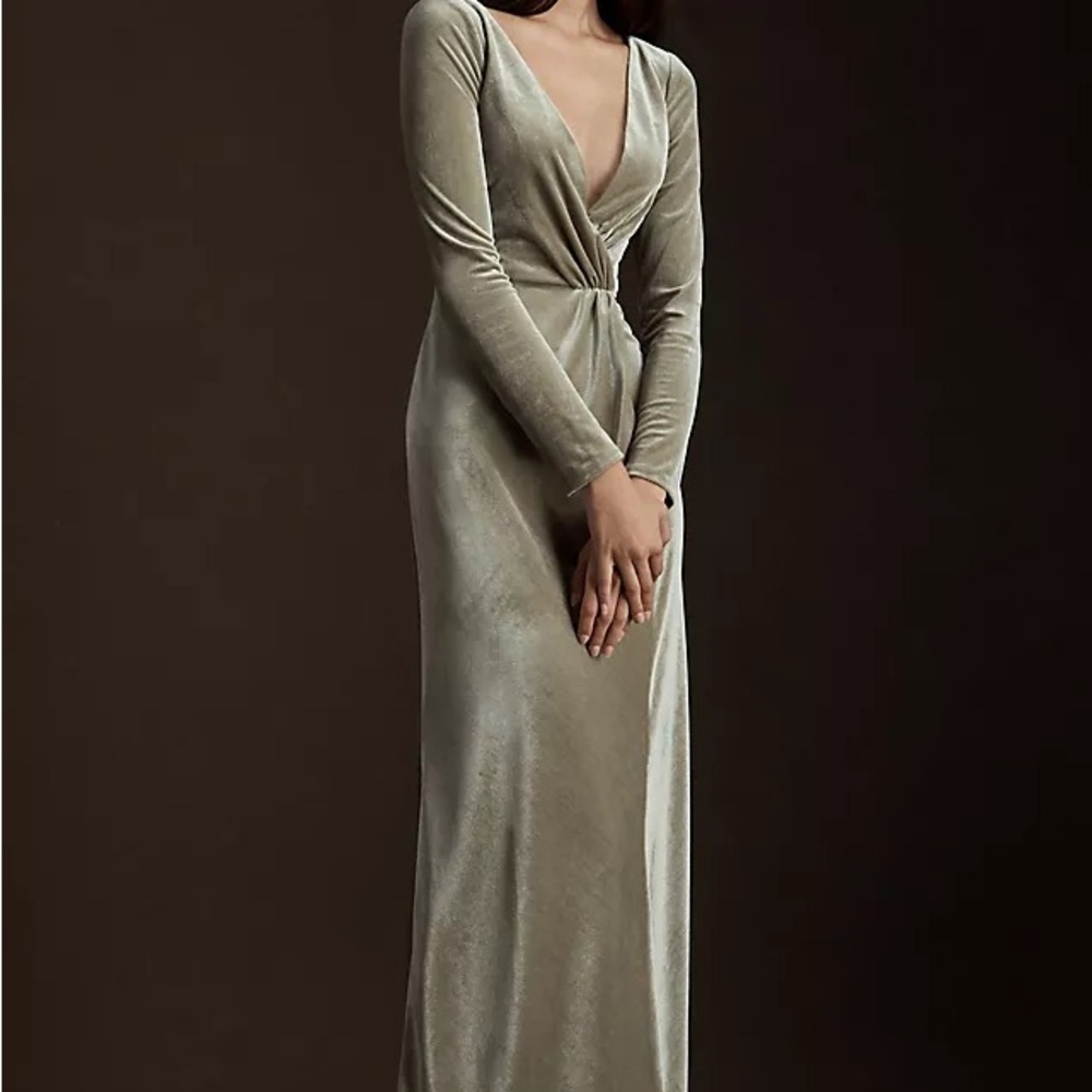 Jenny Yoo Ryland V-Neck Long-Sleeve Open-Back Stretch Velvet Gown Size 8